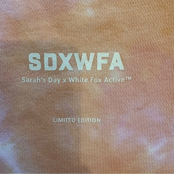 Sarah’s Day X White Fox Active Limited Edition Cropped Crewneck Women’s Medium - Picture 5 of 10